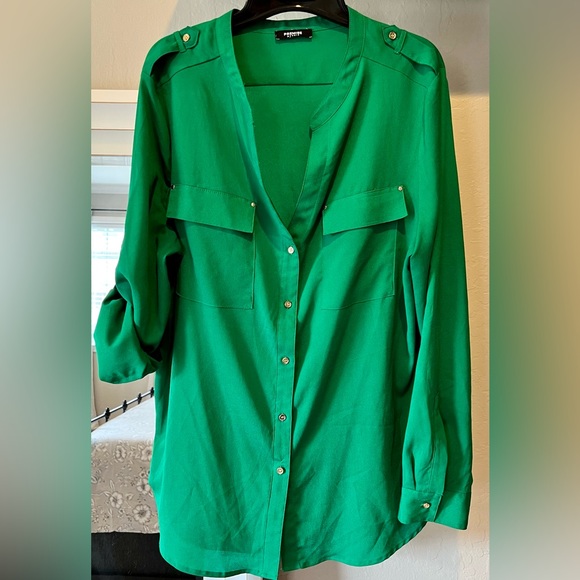 Premise Studio Green blouse - Picture 13 of 13
